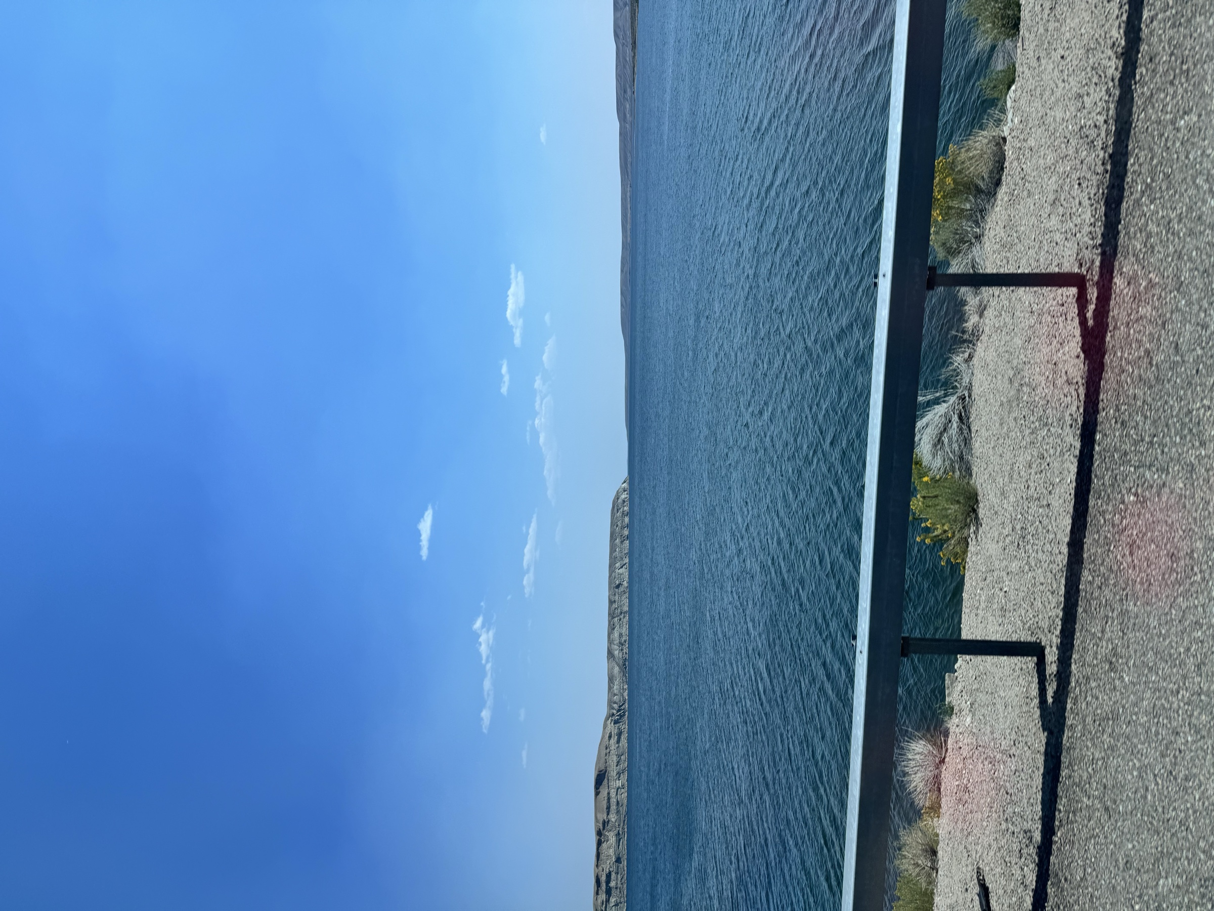 Blue water and open shoreline on the road toward Jackson